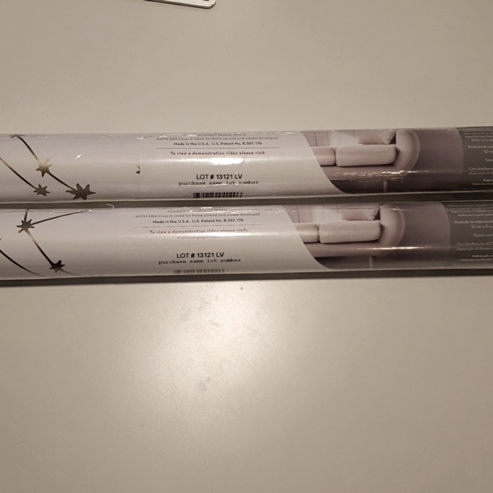 NIB tempaper × novogratz gold constellation peel & stick wallpaper - Picture 3 of 4